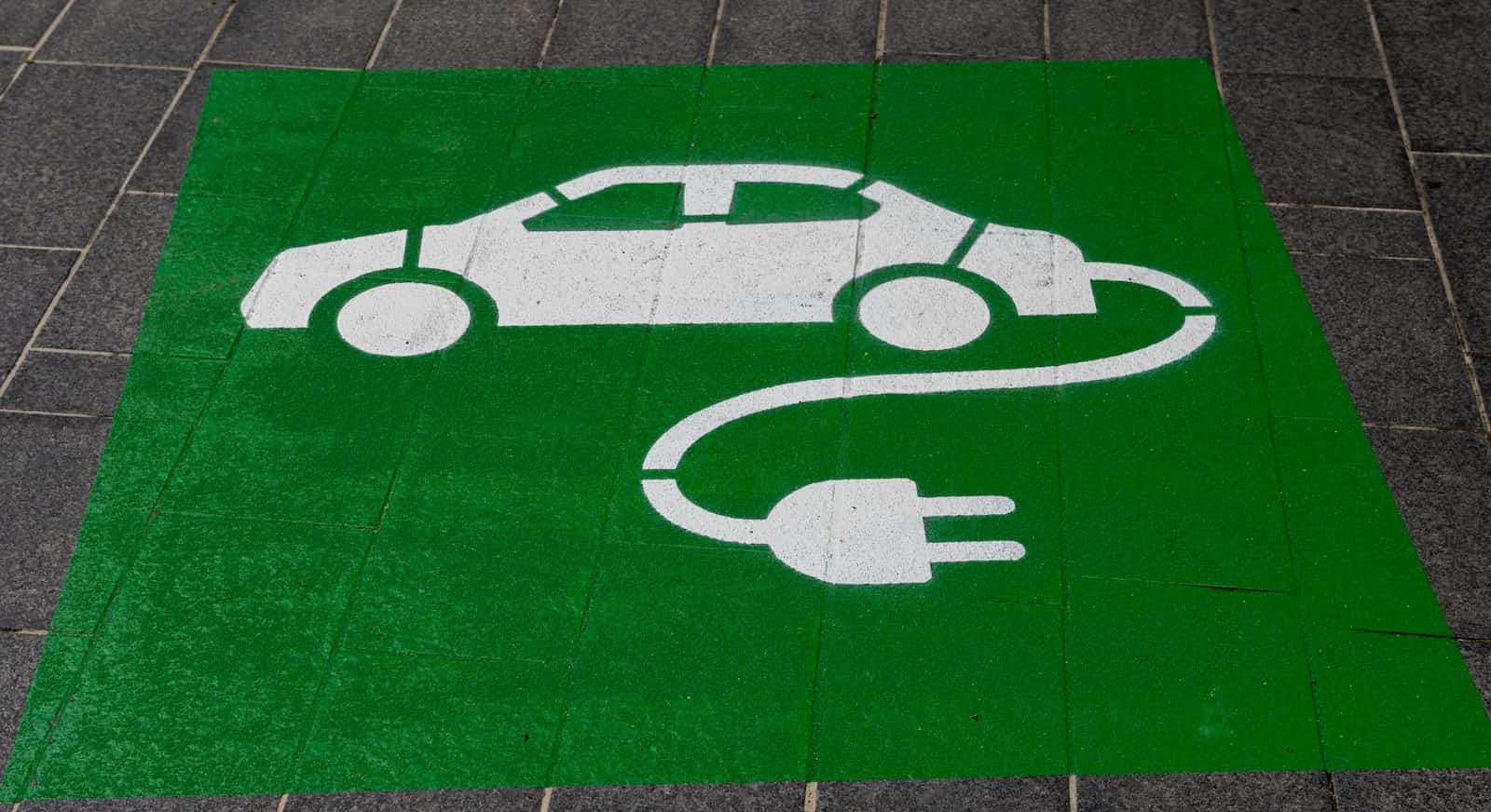 Embracing the Revolution: Electric Vehicle (EV) Technologies